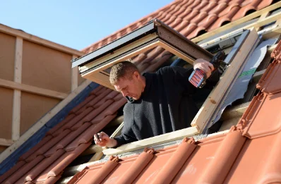 Pose de fenêtres de toit Velux à Idron